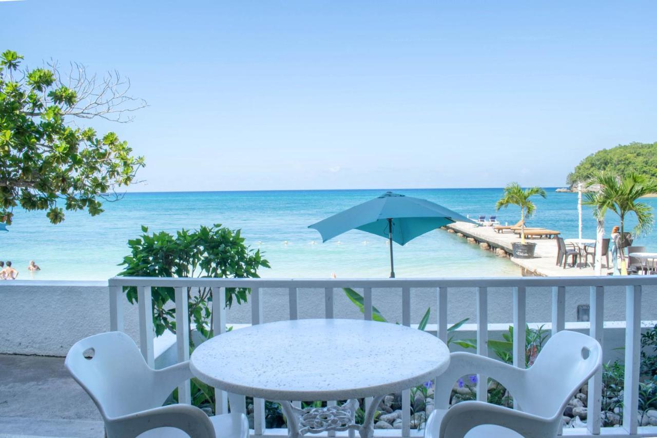 Beach Front Hotel โอโชรีโอส ภายนอก รูปภาพ