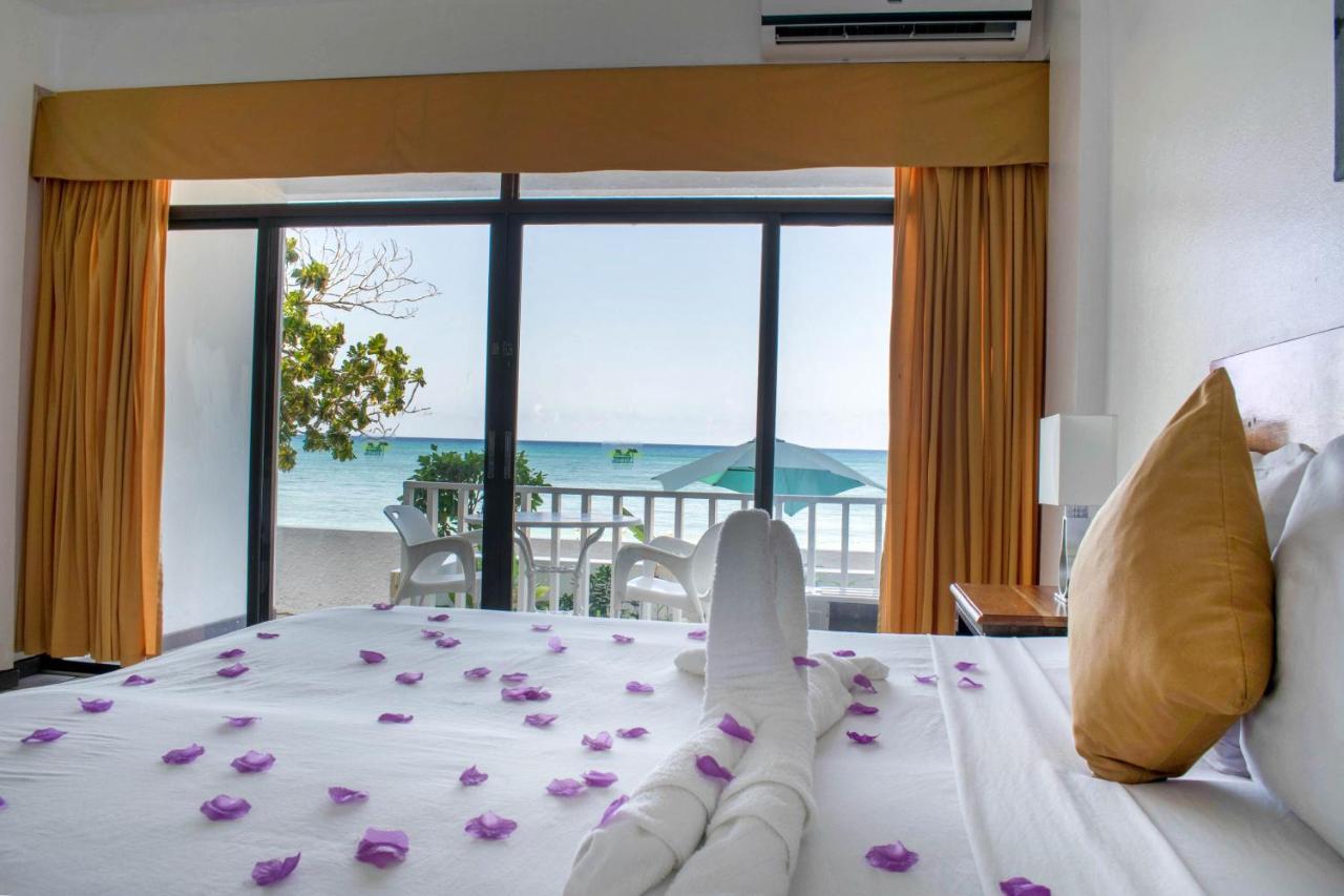 Beach Front Hotel โอโชรีโอส ภายนอก รูปภาพ
